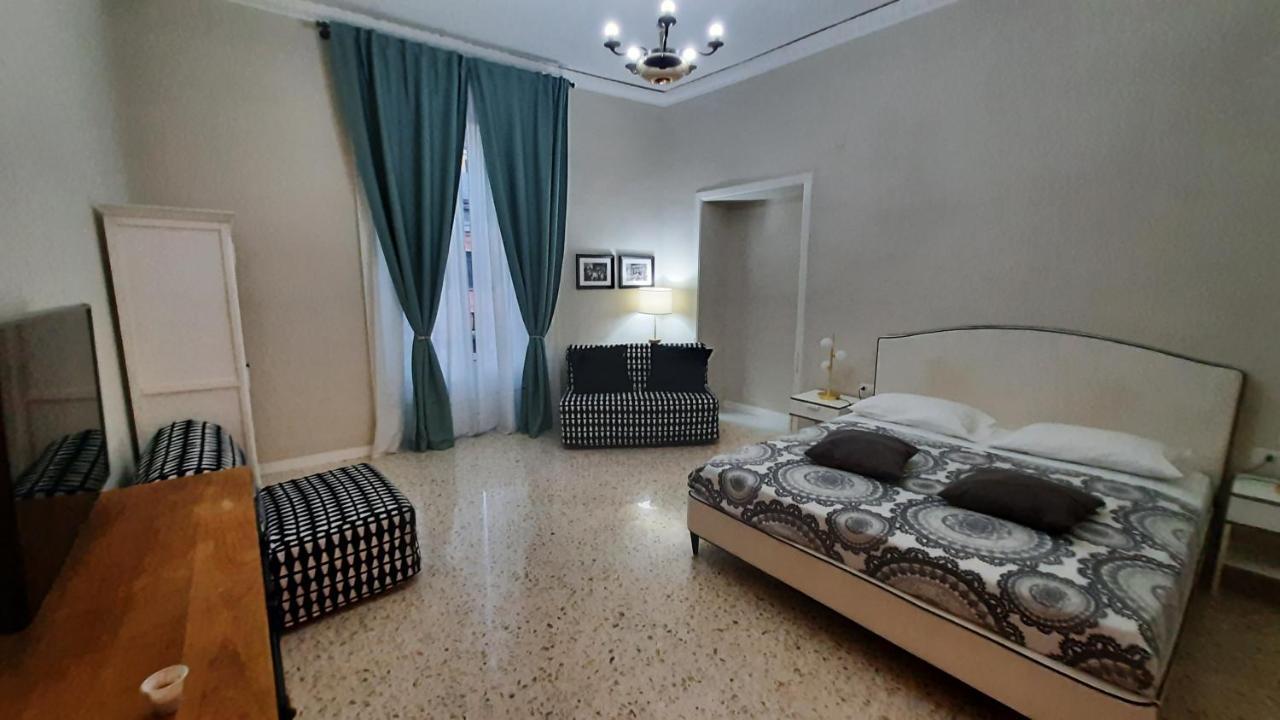 Ferienwohnung Palazzetto Di Neubourg Neapel Exterior foto