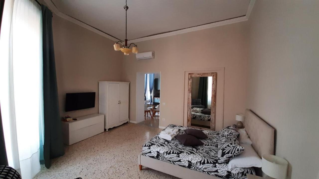 Ferienwohnung Palazzetto Di Neubourg Neapel Exterior foto