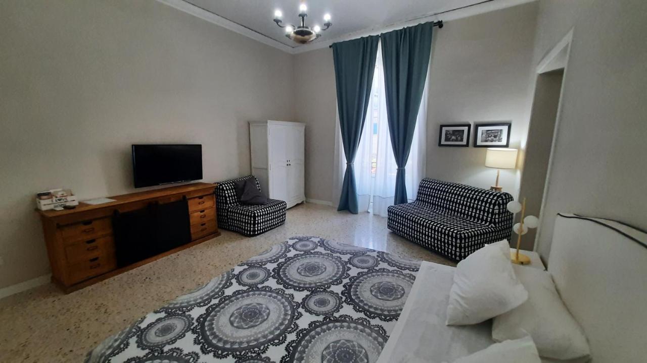 Ferienwohnung Palazzetto Di Neubourg Neapel Exterior foto